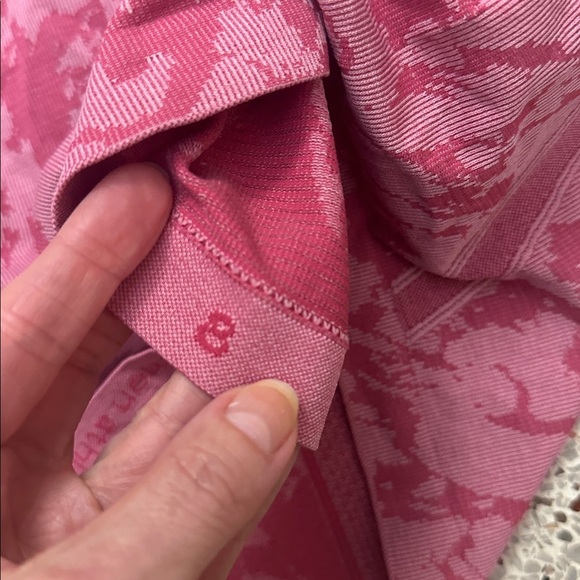 EUC Lululemon swiftly tech short sleeve pink camo 8 - Picture 3 of 6